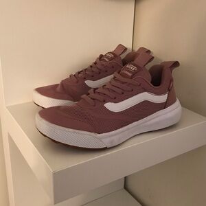 Vans UltraRange Low Top Shoes